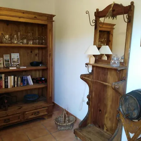 Peaceful House Set On A Vineyard & Work Friendly